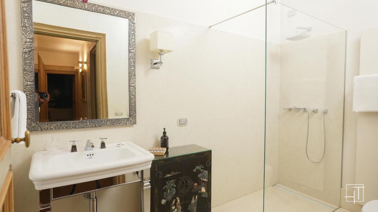 Ht - Casa Del Pittore In Piazza Delle Erbe Padua Exterior foto